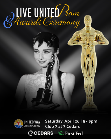 Audrey Hepburn holding her oscar